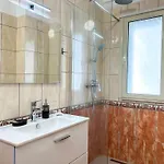 Apartman Lada 756 *