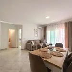 Apartman Lada 756 *