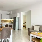 Lada 756 Apartament *