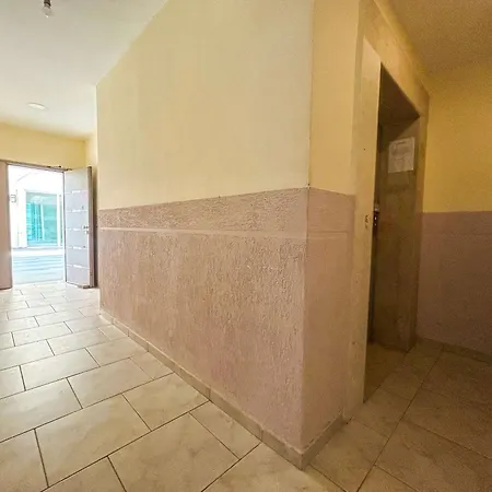 Lada 756 Apartment *