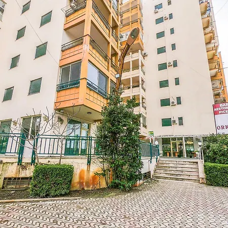 Lada 756 Apartment *