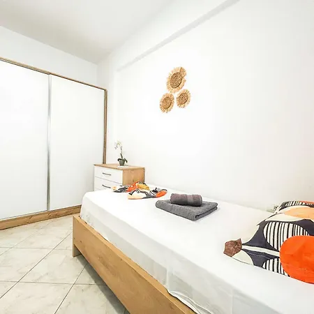 Lada 756 Apartment *