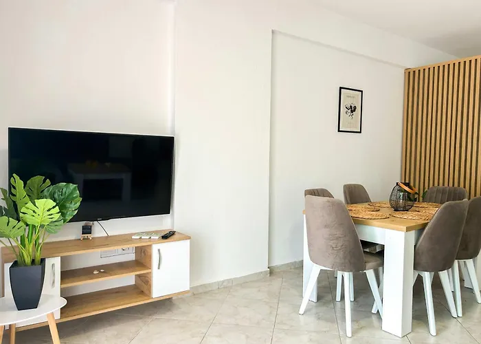 Lada 756 公寓 Durrës