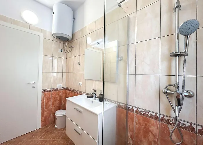 Lada 756 Apartment *