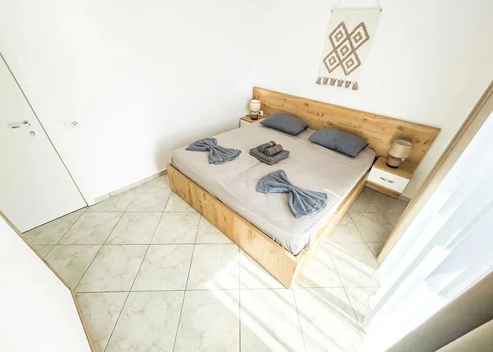 Lada 756 公寓 Durrës