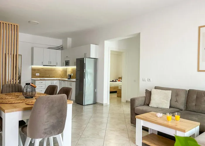 Lada 756 Apartment *