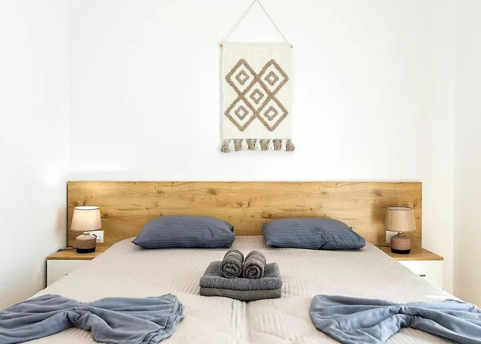 Lada 756 Apartment