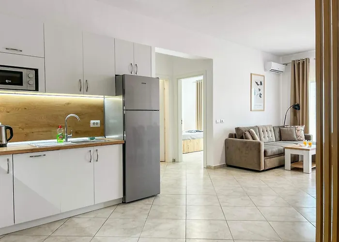 Lada 756 公寓 Durrës